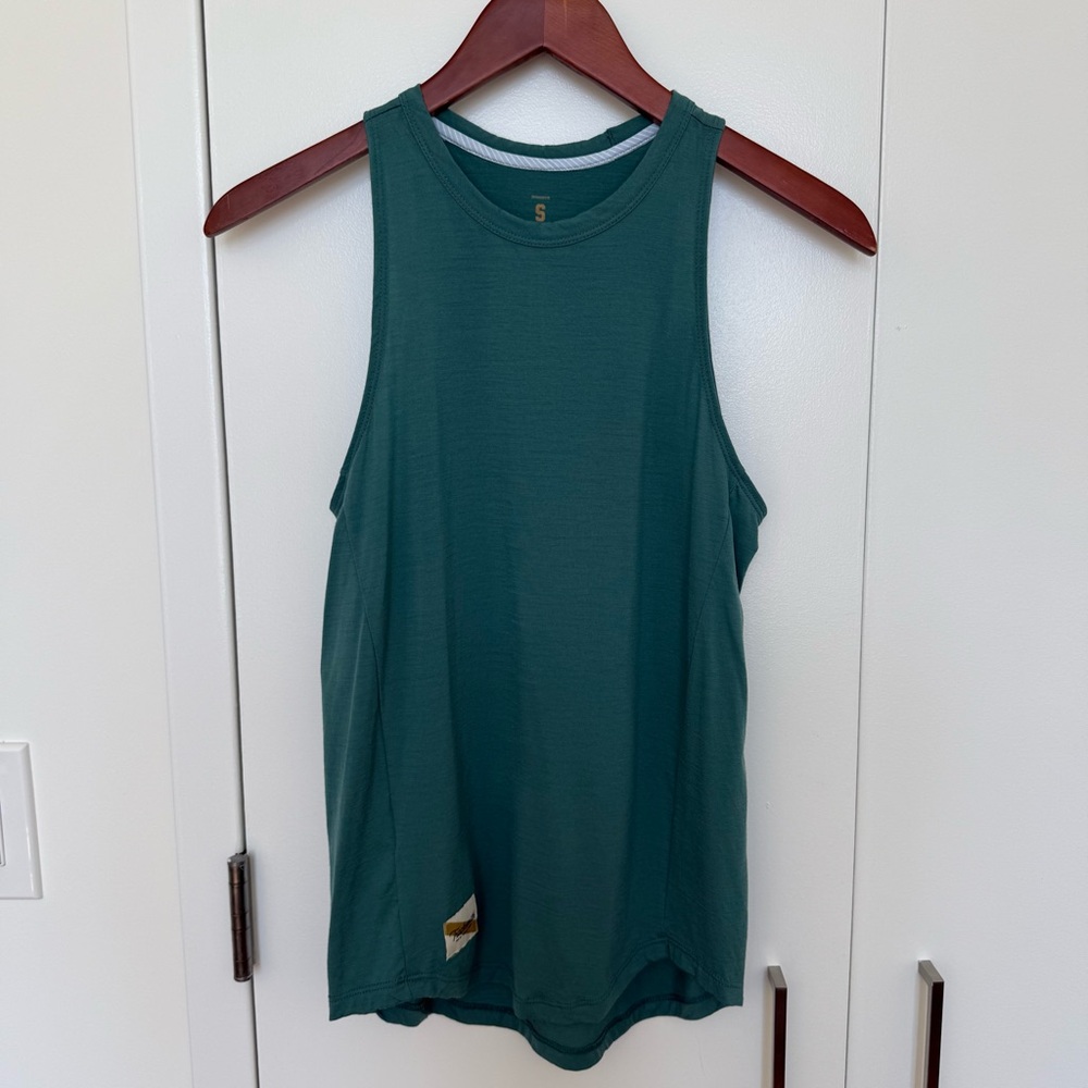New - Tracksmith Harrier Tank in Sea Pine, Size S